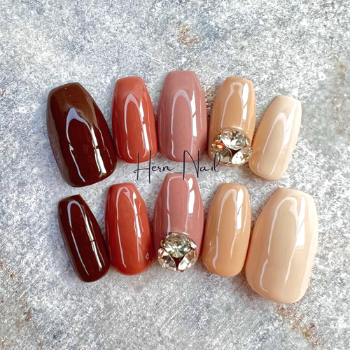 チップ種類、カラー変更可能》ブラウン指グラデーションVカット