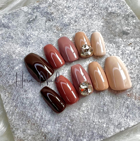 チップ種類、カラー変更可能》ブラウン指グラデーションVカット