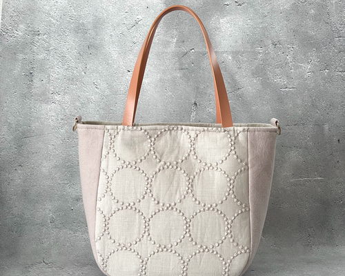 本革持ち手⚮̈ミナペルホネン タンバリン light beige まるっこトート