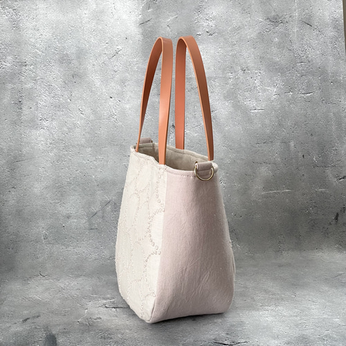 本革持ち手⚮̈ミナペルホネン タンバリン light beige まるっこトート