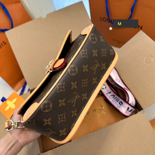 【ヴィンテージ風が可愛い♪】Louis Vuitton★ショルダーバッグ LOUIS VUITTON ルイヴィトン ショルダーバッグ レディース