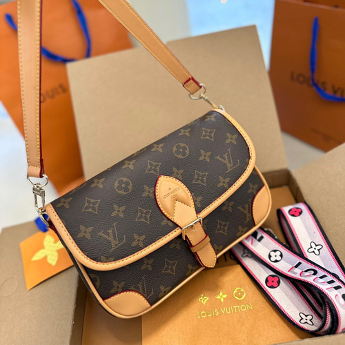 【涼しげなデザイン♪】ヴィトン ショルダーバッグ 新品同様 ルイ ヴィトン LOUIS VUITTON モノグラム ギャラクシー