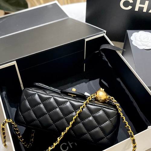 【毎日に華を添える♪】CHANEL ショルダーバッグ CHANEL 22 - ハンドバッグ | CHANEL