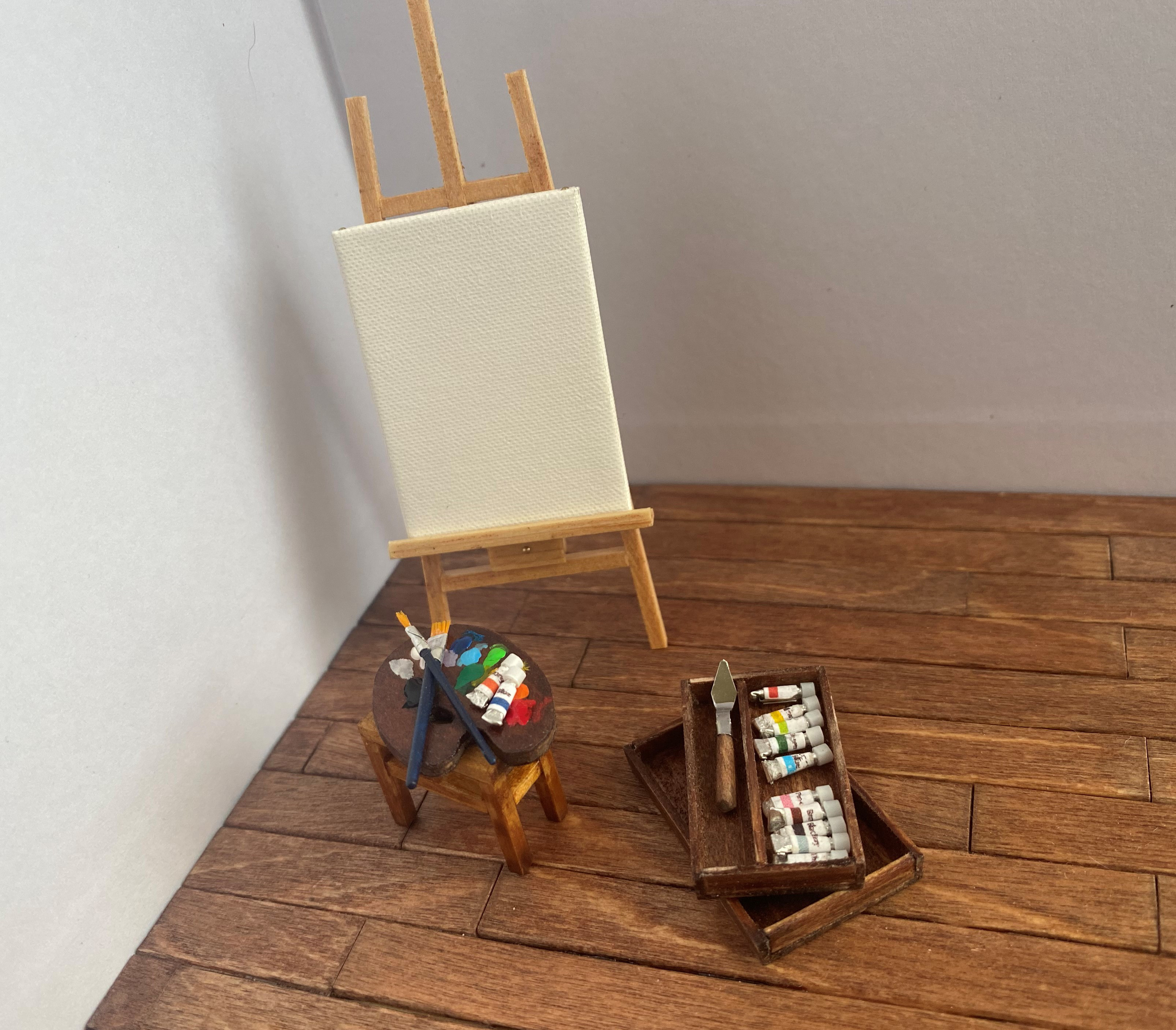 【ミニチュア】画家セット　絵の具　キャンバス