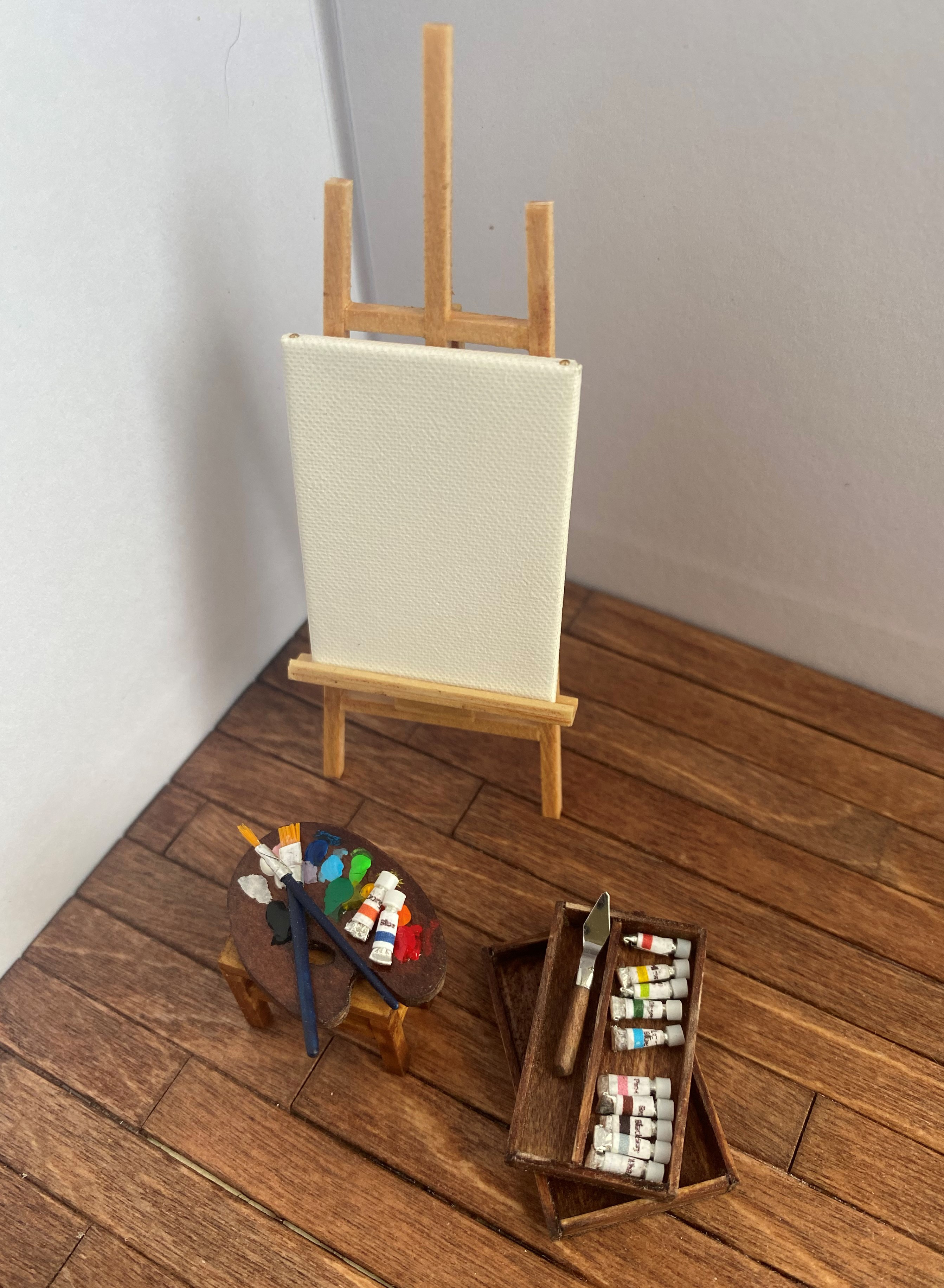 【ミニチュア】画家セット　絵の具　キャンバス