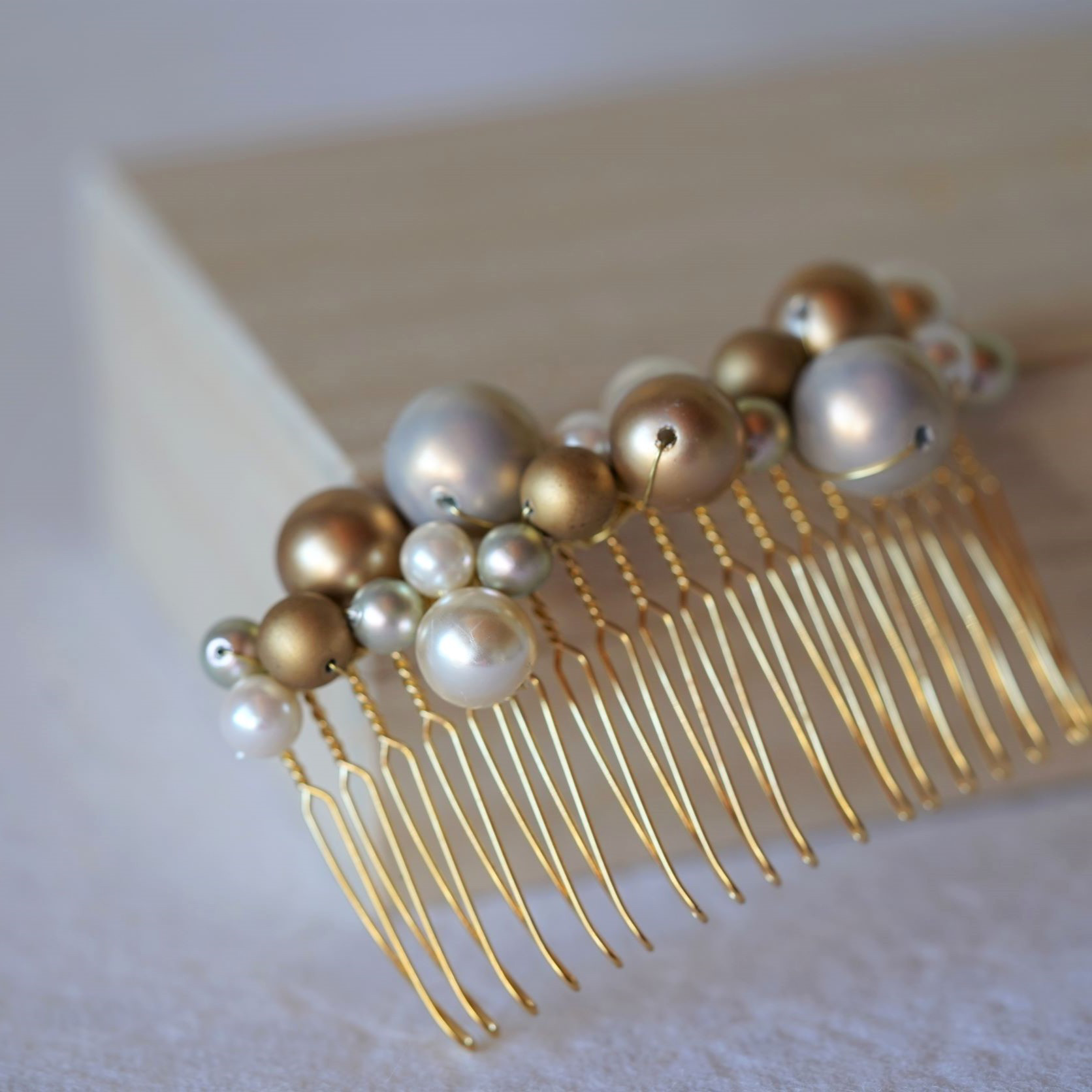 【＊＊フォーマル髪飾り・卒業式・結婚式参列に＊＊】 -vintageパール＊ ヘアコーム（gold)-