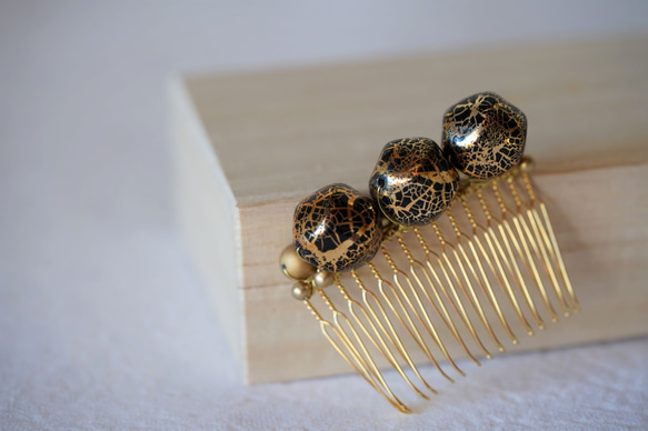 【＊＊七五三・結婚式参列のフォーマルヘアに＊＊】  -ヴィンテージパール・ヘアコーム（black gold)- 2枚目の画像