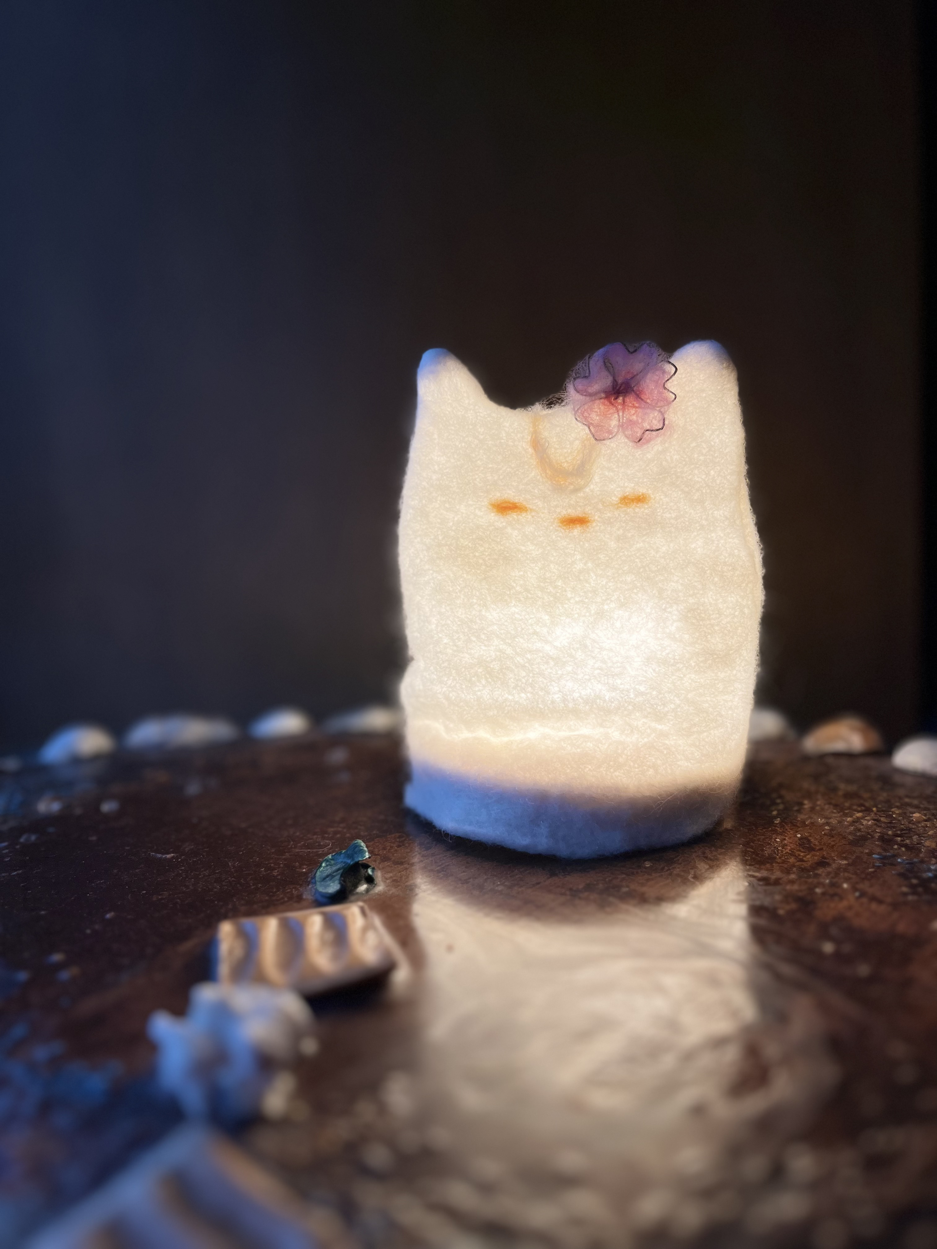 【受注制作】ホイップクリームぶさかわ猫ランプ　翼と桜（着せ替えらんぷ2way3way）