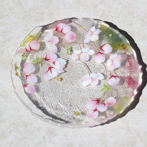 ✨箔入り枝垂れ桜硝子丸皿✨ガラス皿✨敬老の日✨誕生日