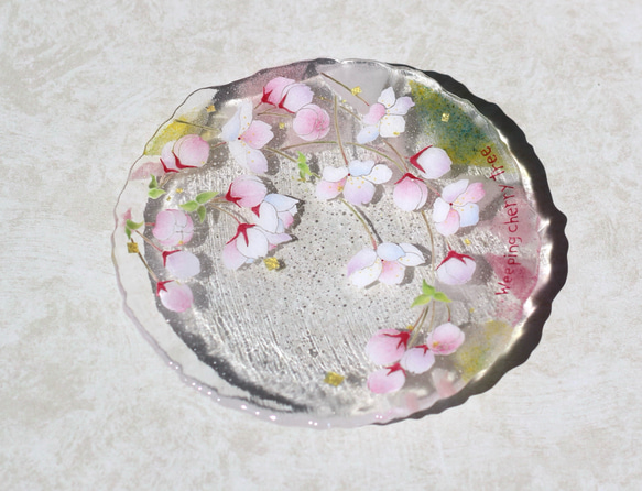 ✨箔入り枝垂れ桜硝子丸皿✨ガラス皿✨敬老の日✨誕生日