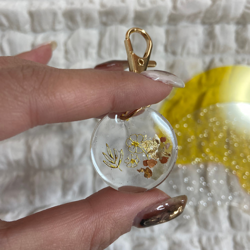 キーホルダー レジンキーホルダー ハンドメイド ニュアンス 花柄 ...
