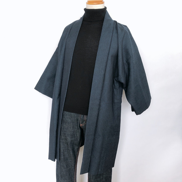 着物リメイク 男性羽織  ハーフ 紺 単衣 和装 作務衣羽織 カーディガン メンズ 無地 フリーサイズ  （5216） 6枚目の画像