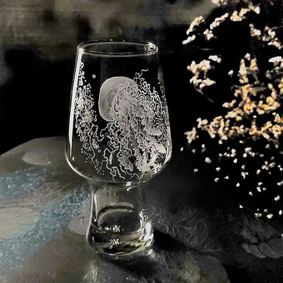【個性杯客製】鯨嚮海系列 - 水母 精釀啤酒杯 可配對 客定手工雕圖/刻字 第7張的照片