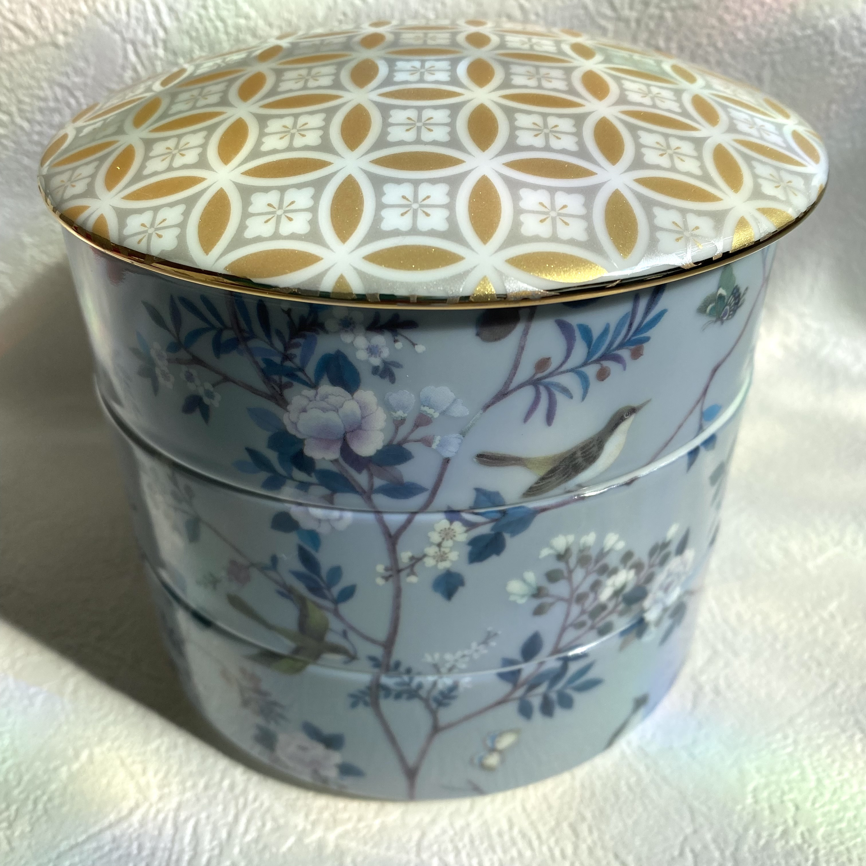 シノワズリの三段重・ブルー