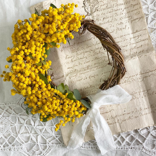 ミモザのリースリボンハーフリースプレゼントドライフラワー