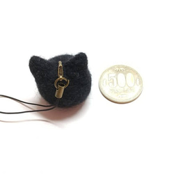 まんまる黒猫のお顔ストラップ 猫 ハロウィン 羊毛フェルト 3枚目の画像