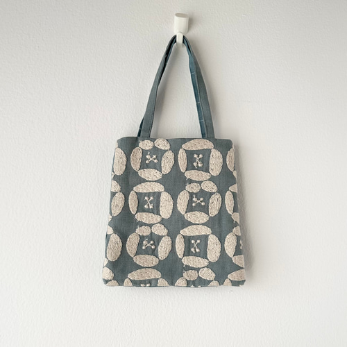 商品入れ替えの為セールしています。 ミナペルホネンを使用して マチ