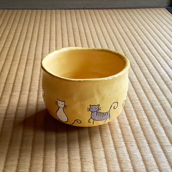 ☆猫の日2024☆楽焼〚猫のお出かけ〛 抹茶碗　茶道具　手描き 5枚目の画像