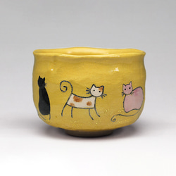 ☆猫の日2024☆楽焼〚猫のお出かけ〛 抹茶碗　茶道具　手描き 1枚目の画像