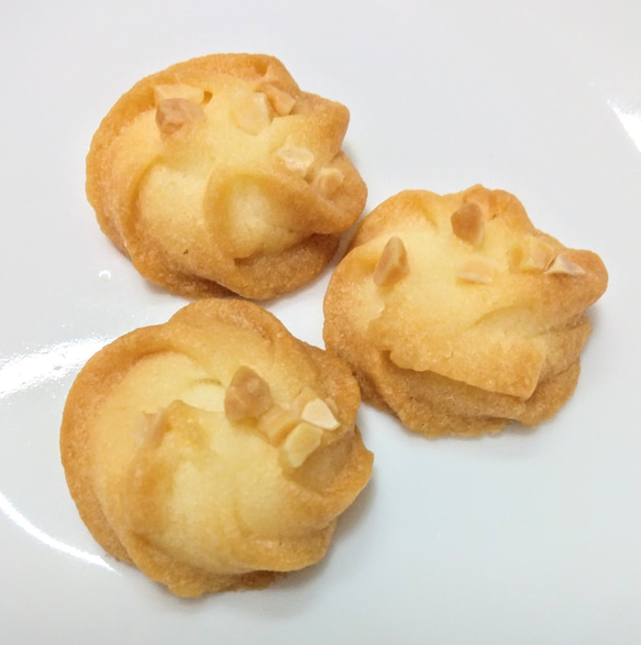 ☆カルピスバターのクッキー　アーモンド（お菓子のミカタ・ミモザ缶） 4枚目の画像