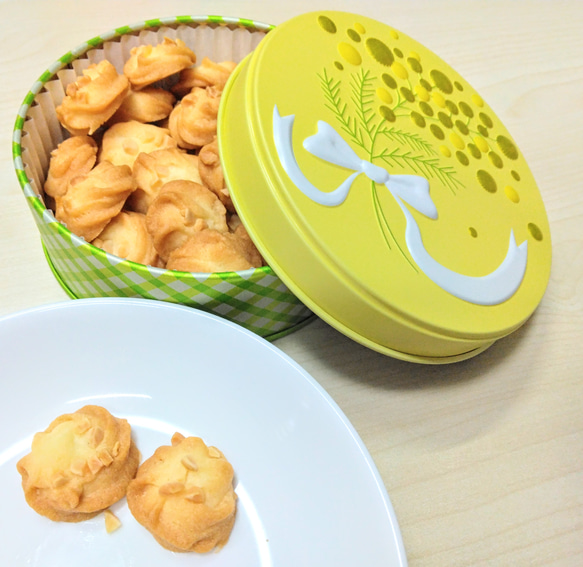 ☆カルピスバターのクッキー　アーモンド（お菓子のミカタ・ミモザ缶） 3枚目の画像