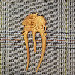 【髮杈 客製】繞指柔的詩句 月兔 手工細彫髮杈 台灣紅檜 第4張的照片