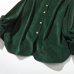 寬鬆迷人的燈芯絨襯衫，深綠色 230208-5 第3張的照片
