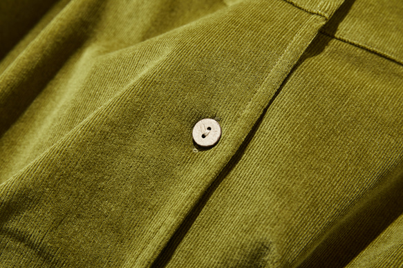 寬鬆迷人的燈芯絨襯衫，黃綠色 230208-2 第4張的照片