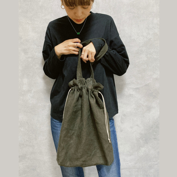 <送料無料>リネンの巾着トートバッグ A4サイズ収納可能 マチあり エコバッグ color : ブラック 4枚目の画像