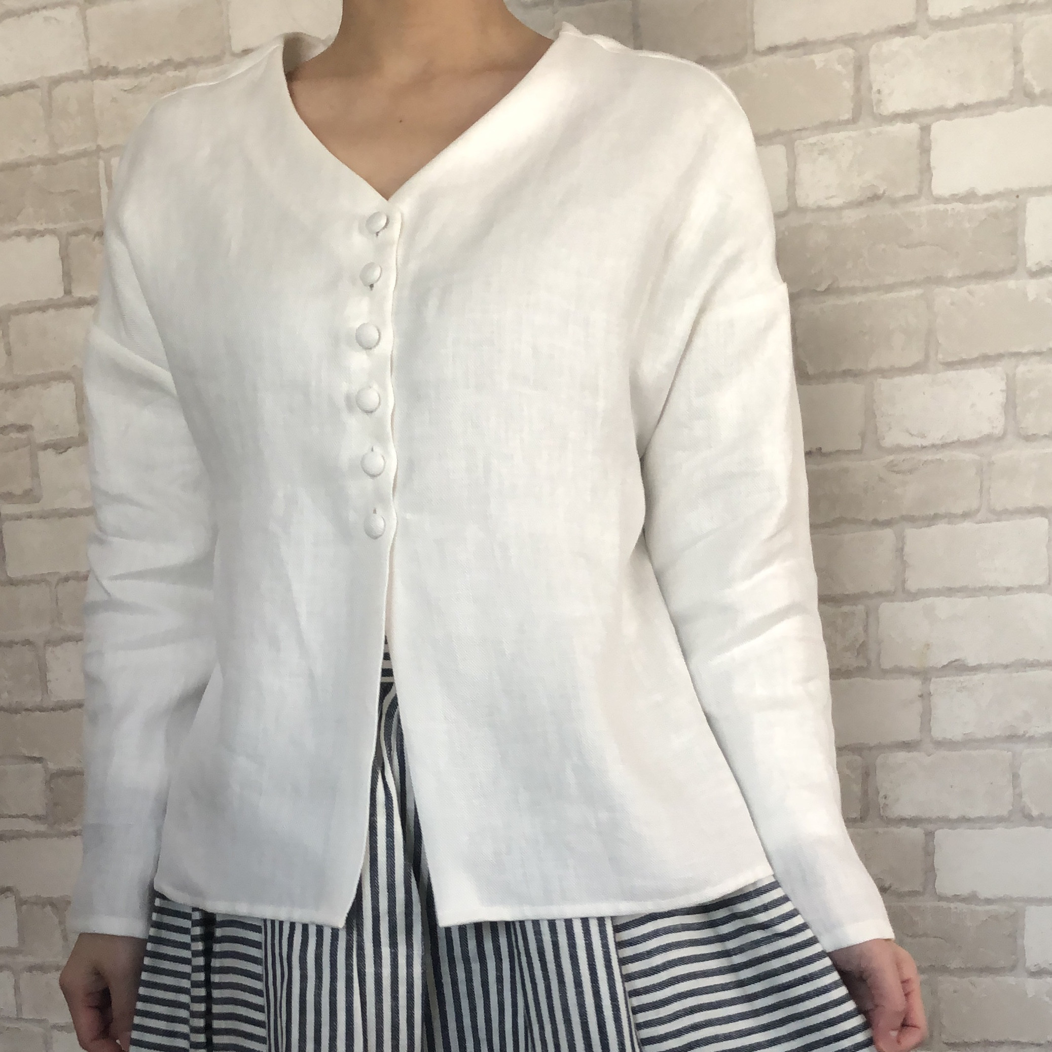 ■柔らか綾織フレンチリネン100%使用■■/ゆったりくるみボタンブラウス…(オフホワイト)