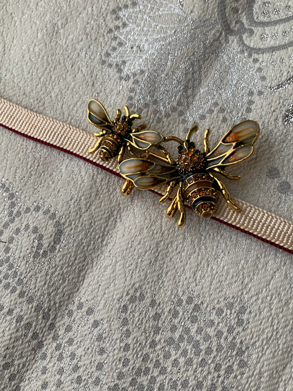 蜜蜂 ミツバチ みつばち 帯留め 3枚目の画像
