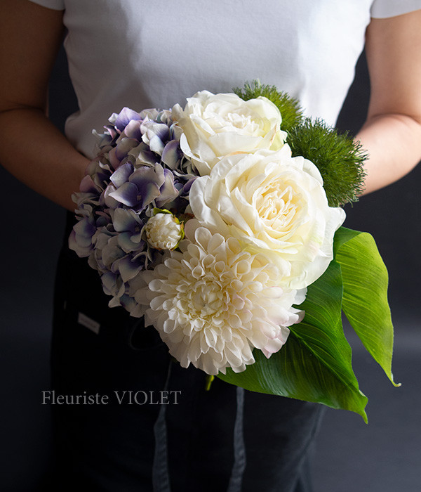 紫陽花ハンドメイド2024　ウェディングブーケ　ホワイトローズと紫あじさいのフレッシュなアートフラワーウェディングブーケ