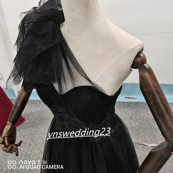 黒いドレス ソフトチュール ベアトップ スリット トレーン 美品！ イブニングドレス 8枚目の画像