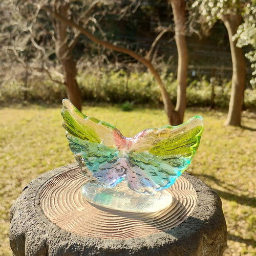 虹色 ガラスの翼 オブジェ 羽根 ガラスアート 羽根 ガラス工芸