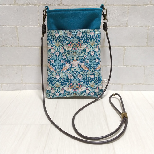 再販 リバティ ストロベリー シーフ いちご泥棒 タナローン グリーン  