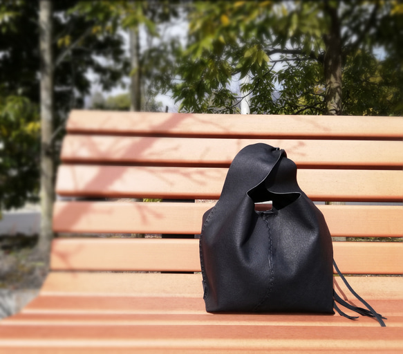 my Bag -mini-　黒色✗生成り色　ピッグスキンレザー 3枚目の画像