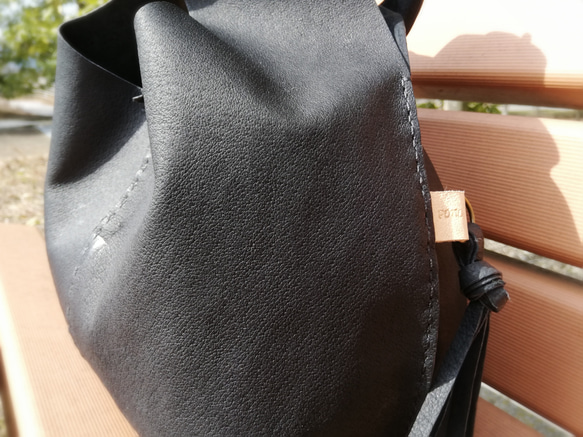 my Bag -mini-　黒色✗生成り色　ピッグスキンレザー 2枚目の画像