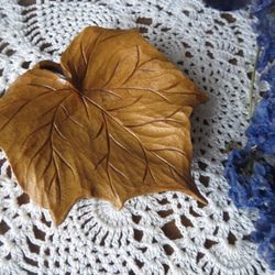 木彫 壁掛けミラー 葉とブドウのデザイン 木彫 壁掛けミラー 葉と