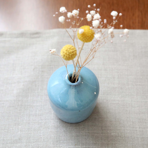 黒御影土とこっくり水色釉薬の一輪挿し 一輪挿し・花瓶・花器 TSUCHI