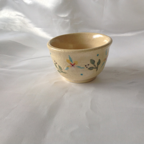 陶器　やきもの　一点もの「小花のミニカップ」　 3枚目の画像