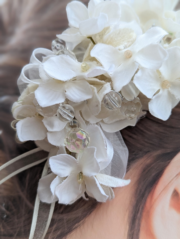 ふわもこ可愛い！ホワイト紫陽花の華やかバレッタ　ウェディング　花嫁　結婚式　入学式　卒業式　フォーマル 8枚目の画像