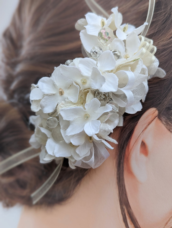 ふわもこ可愛い！ホワイト紫陽花の華やかバレッタ　ウェディング　花嫁　結婚式　入学式　卒業式　フォーマル 3枚目の画像