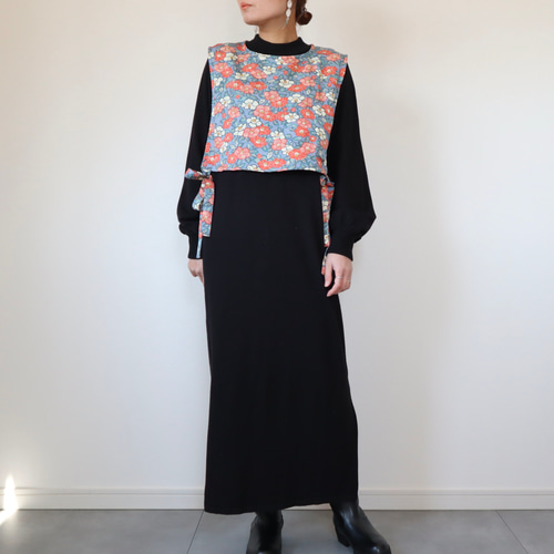 sale◎着物リメイク○小紋の着物から作ったベスト（椿・M） 外搭