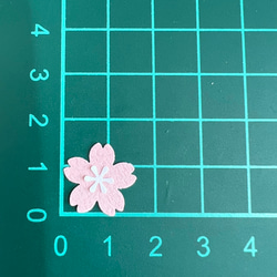 【小桜】緑色系　100枚　クラフトパンチ 2枚目の画像