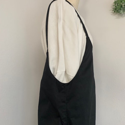 シンプルで着やすい・サロペット・黒/紺・しっかり素材・綿ポリエステル 6枚目の画像