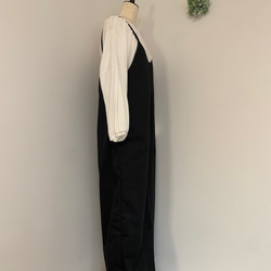 シンプルで着やすい・サロペット・黒/紺・しっかり素材・綿ポリエステル 2枚目の画像