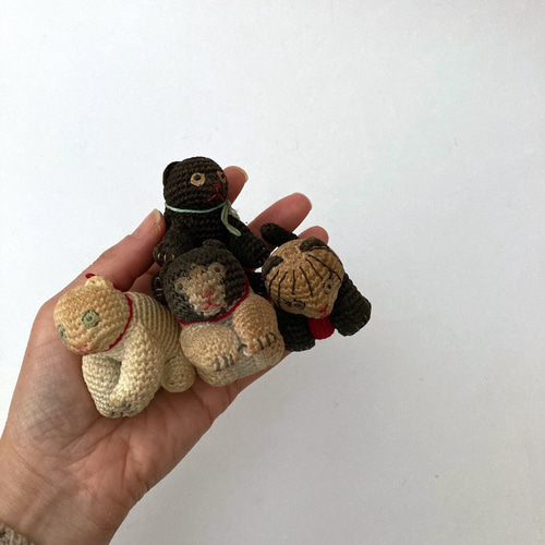 古いあみぐるみのねこ くろねこ 昭和アンティークねこ ぬいぐるみ 編み