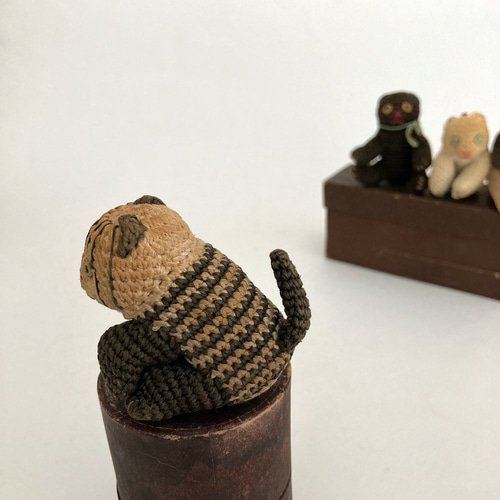 古いあみぐるみのねこ くろねこ 昭和アンティークねこ ぬいぐるみ 編み