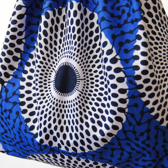 アフリカ布のリングハンドルバッグ（アフリカンプリント）大人可愛い お洒落 5枚目の画像