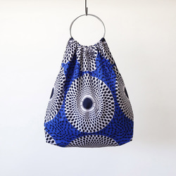 アフリカ布のリングハンドルバッグ（アフリカンプリント）大人可愛い お洒落 4枚目の画像